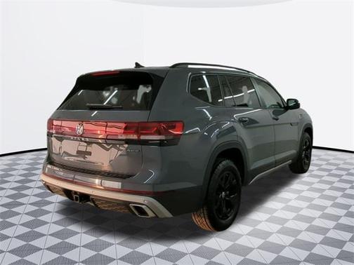 2024 Volkswagen Atlas 2.0T SE w/Technology 4MOTION