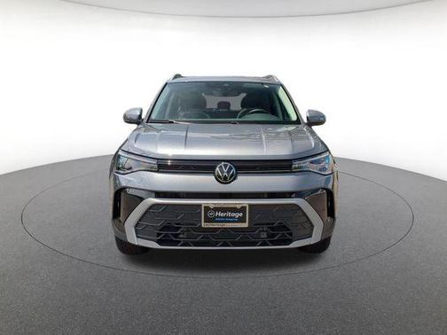Platinum Gray 2025 Volkswagen Taos 1.5T SE