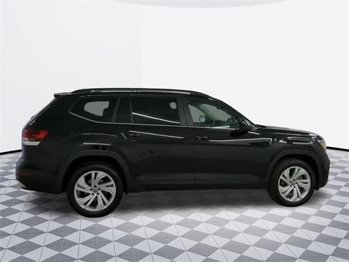 2022 Volkswagen Atlas 3.6L SE w/Technology