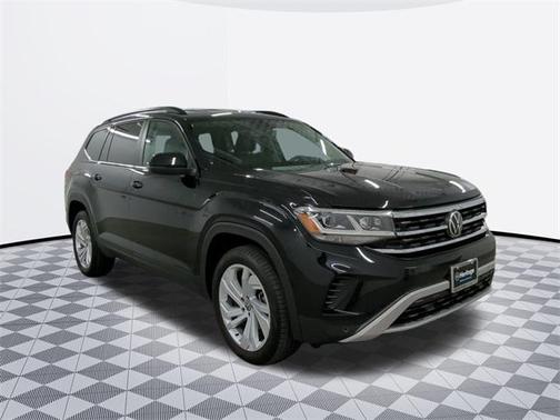2022 Volkswagen Atlas 3.6L SE w/Technology