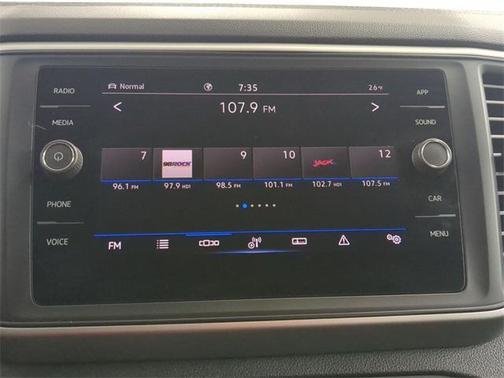 Platinum Gray Metallic 2021 Volkswagen Atlas 3.6L SE w/Technology