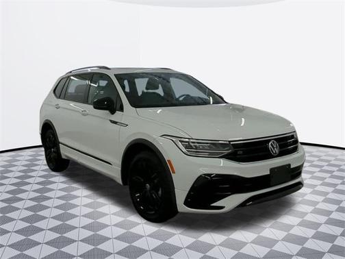 2022 Volkswagen Tiguan 2.0T SE R-Line Black 4MOTION