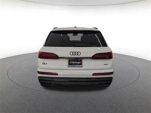 2022 Audi Q7 55 Premium Plus