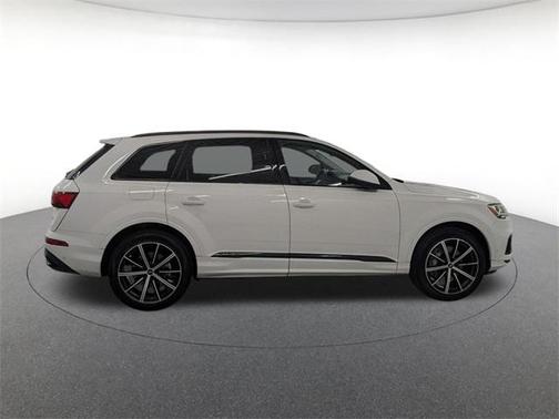 2022 Audi Q7 55 Premium Plus