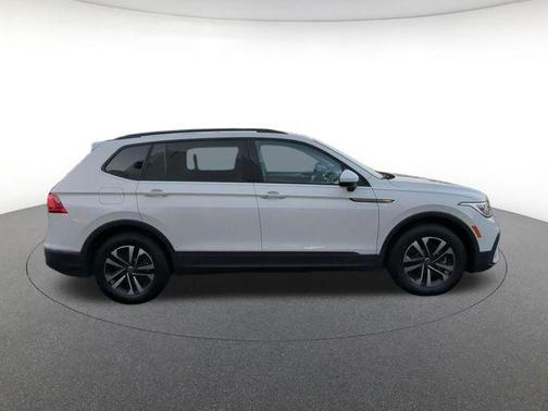 Pure White 2023 Volkswagen Tiguan 2.0T S