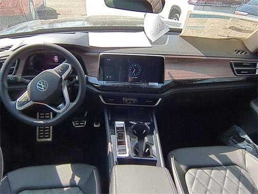 2025 Volkswagen Atlas 2.0T SEL Premium R-Line 4MOTION