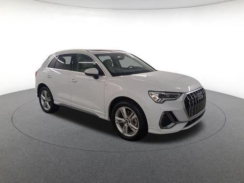 2022 Audi Q3 45 S line Premium Plus