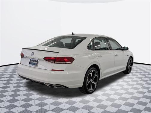 2020 Volkswagen Passat 2.0T R-Line