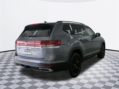 2025 Volkswagen Atlas 2.0T SE w/Technology 4MOTION