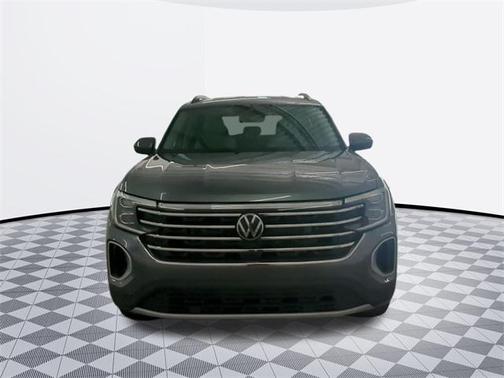 2025 Volkswagen Atlas 2.0T SE w/Technology 4MOTION