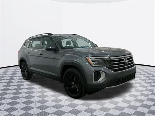 2025 Volkswagen Atlas 2.0T SE w/Technology 4MOTION