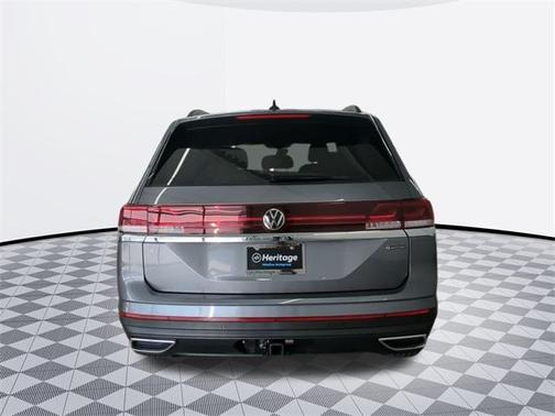 2025 Volkswagen Atlas 2.0T SE w/Technology 4MOTION