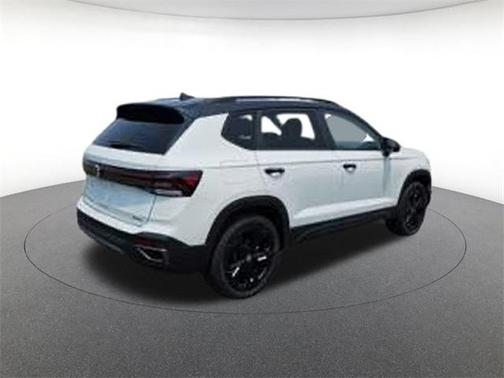 2025 Volkswagen Taos 1.5T SE Black