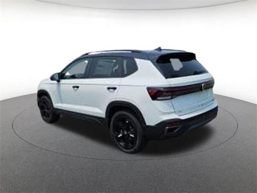 2025 Volkswagen Taos 1.5T SE Black