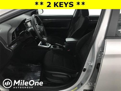 2019 Hyundai ELANTRA SE