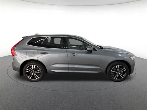 2020 Volvo XC60 T5 Momentum