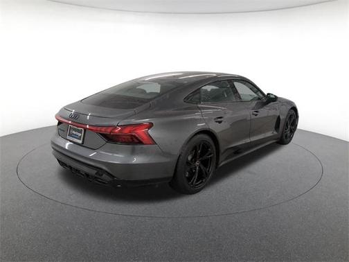 2023 Audi e-tron GT Premium Plus quattro