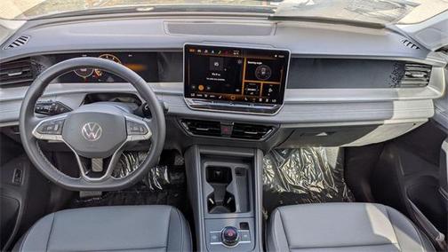 2025 Volkswagen Tiguan 2.0T SE 4MOTION