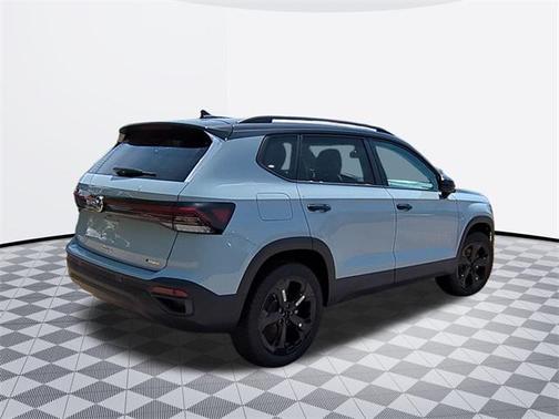 2025 Volkswagen Taos 1.5T SE Black
