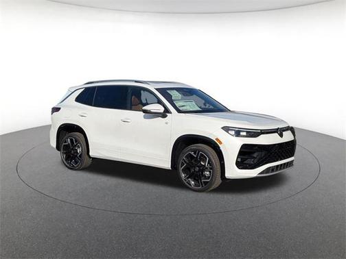 2026 Volkswagen Tiguan 2.0T SEL R-Line 4MOTION