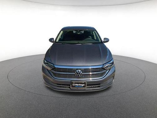 Platinum Gray Metallic 2023 Volkswagen Jetta 1.5T SE