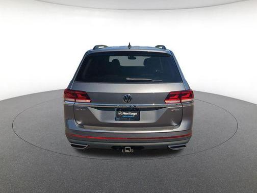 Platinum Grey 2022 Volkswagen Atlas 3.6L SE w/Technology