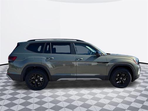 2025 Volkswagen Atlas 2.0T Peak Edition