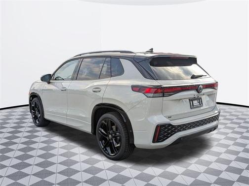 2025 Volkswagen Tiguan 2.0T SE R-Line Black