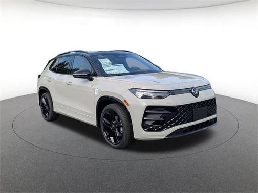2025 Volkswagen Tiguan 2.0T SE R-Line Black