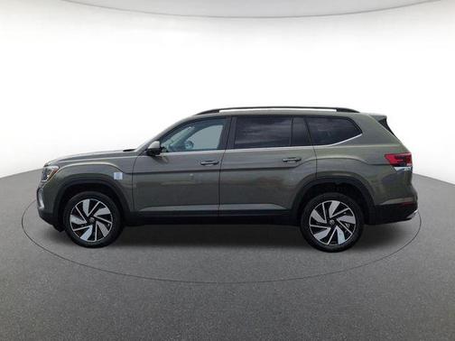 Green 2026 Volkswagen Atlas 2.0T SE w/Technology 4MOTION