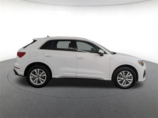 2022 Audi Q3 45 S line Premium