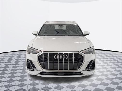 2022 Audi Q3 45 S line Premium
