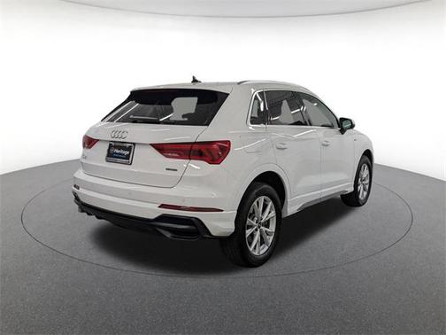 2022 Audi Q3 45 S line Premium
