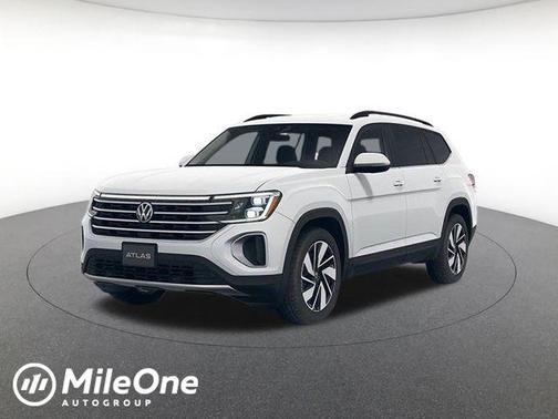 Opal White 2026 Volkswagen Atlas 2.0T SE w/Technology 4MOTION