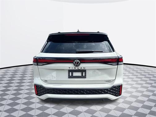 2025 Volkswagen Tiguan 2.0T SE R-Line Black 4MOTION