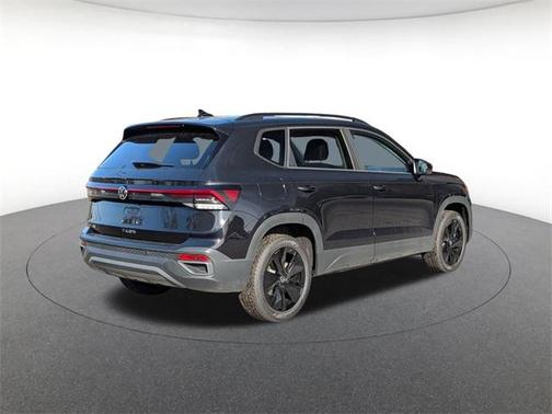 2025 Volkswagen Taos 1.5T SE Black