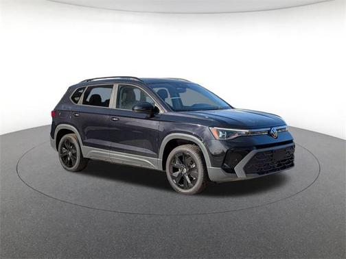 2025 Volkswagen Taos 1.5T SE Black