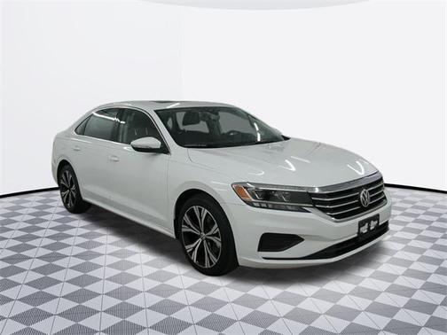 2022 Volkswagen Passat 2.0T SE