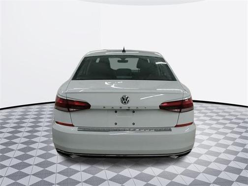 2022 Volkswagen Passat 2.0T SE