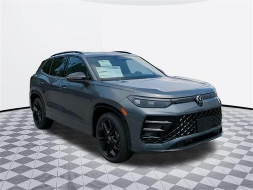 2025 Volkswagen Tiguan 2.0T SE R-Line Black 4MOTION