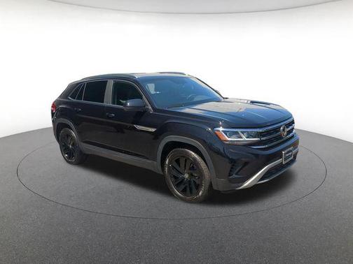 Deep Black 2023 Volkswagen Atlas Cross Sport 3.6L V6 SE w/Technology