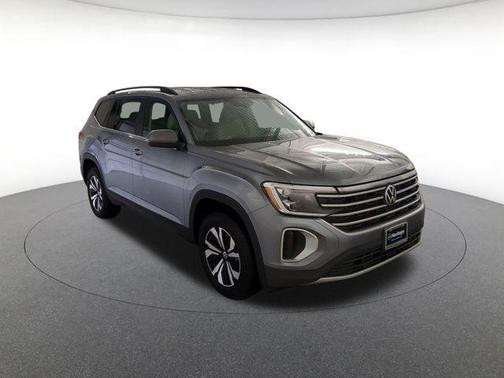 Platinum Gray 2025 Volkswagen Atlas 2.0T SE