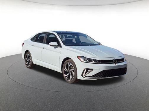 Gray 2027 Volkswagen Jetta 1.4T SEL
