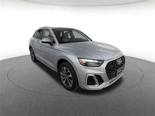2022 Audi Q5 45 S line Premium Plus