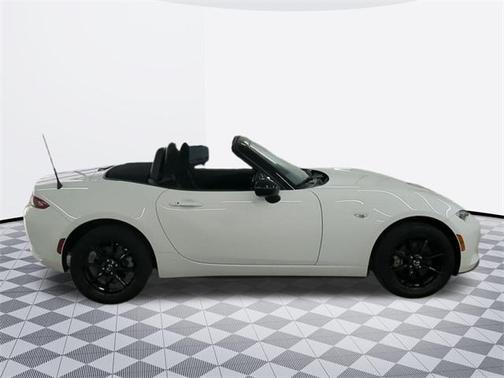 2020 Mazda MX-5 Miata Sport