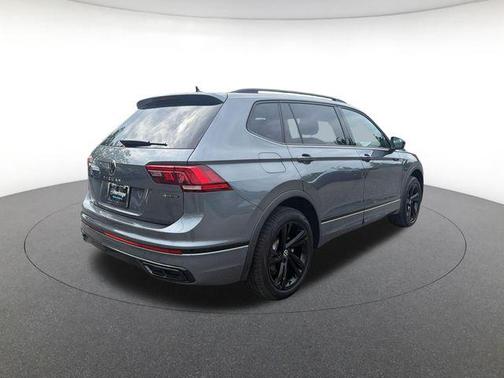 Platinum Gray Metallic 2024 Volkswagen Tiguan 2.0T SE R-Line Black 4MOTION