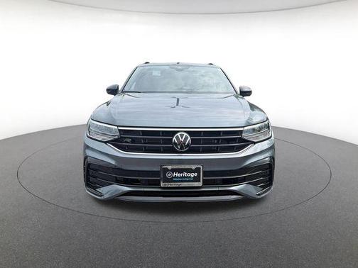 Platinum Gray Metallic 2024 Volkswagen Tiguan 2.0T SE R-Line Black 4MOTION