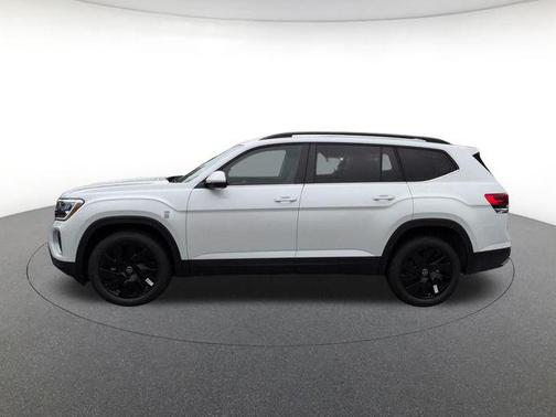 Opal White 2026 Volkswagen Atlas 2.0T SE w/Technology 4MOTION