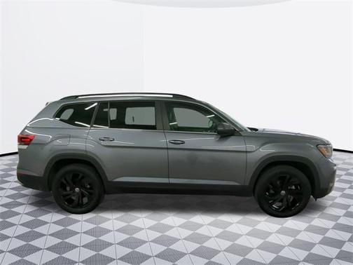 2023 Volkswagen Atlas 3.6L SE w/Technology