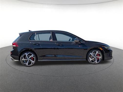 2025 Volkswagen Golf GTI 2.0T SE DSG
